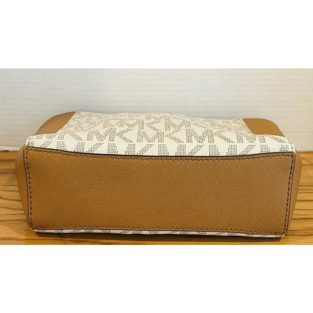 MICHAEL KORS HAMILTON TRAVELER SIGNATURE TOP ZIP MESSENGER ACORN SHOULDER BAG